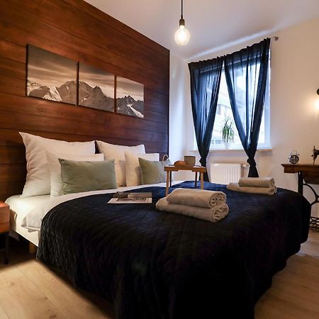 Six Dreams Spot Apartment พอซนาน ภายนอก รูปภาพ