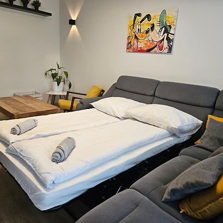 Six Dreams Spot Apartment พอซนาน ภายนอก รูปภาพ