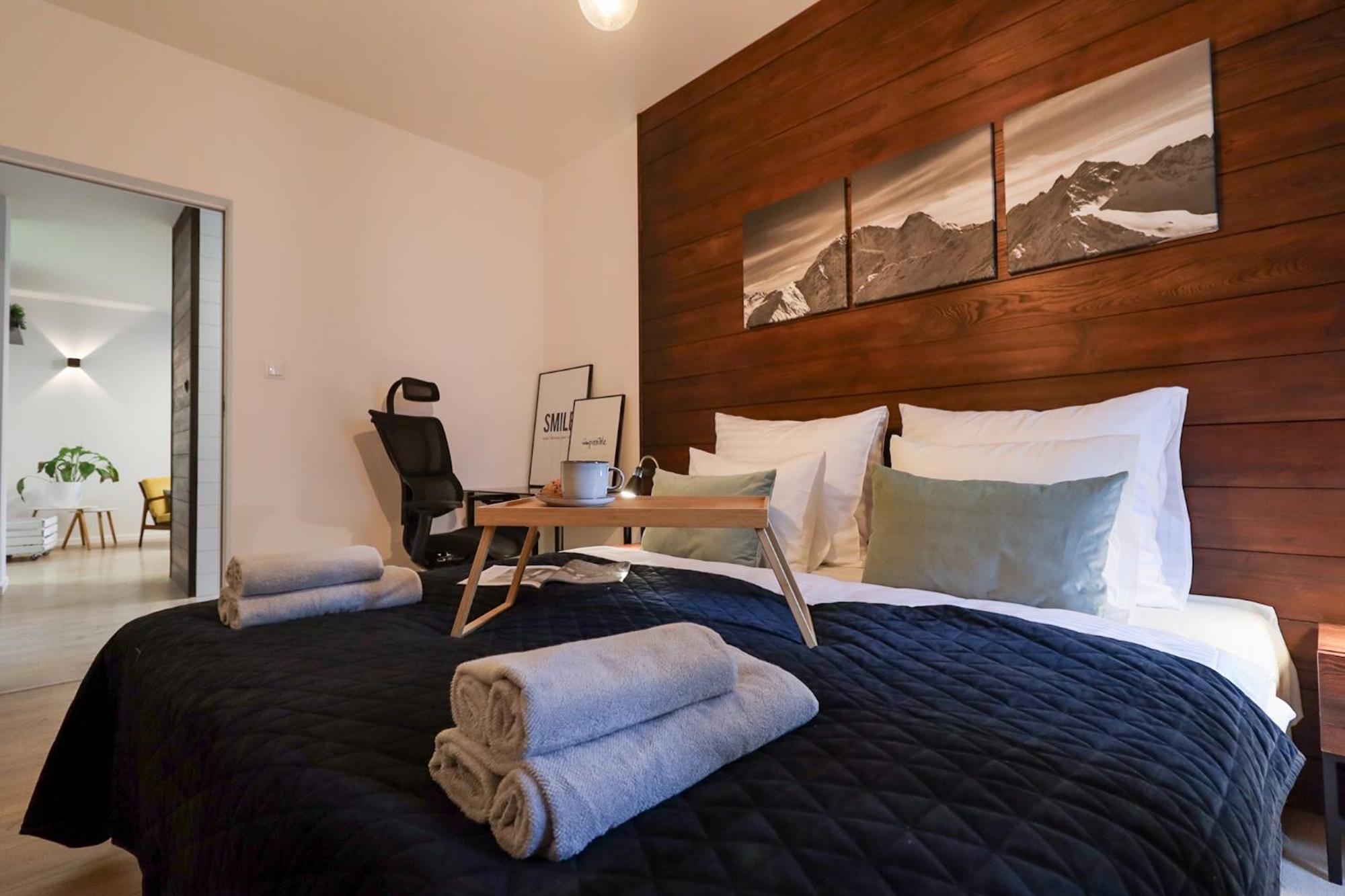 Six Dreams Spot Apartment พอซนาน ภายนอก รูปภาพ