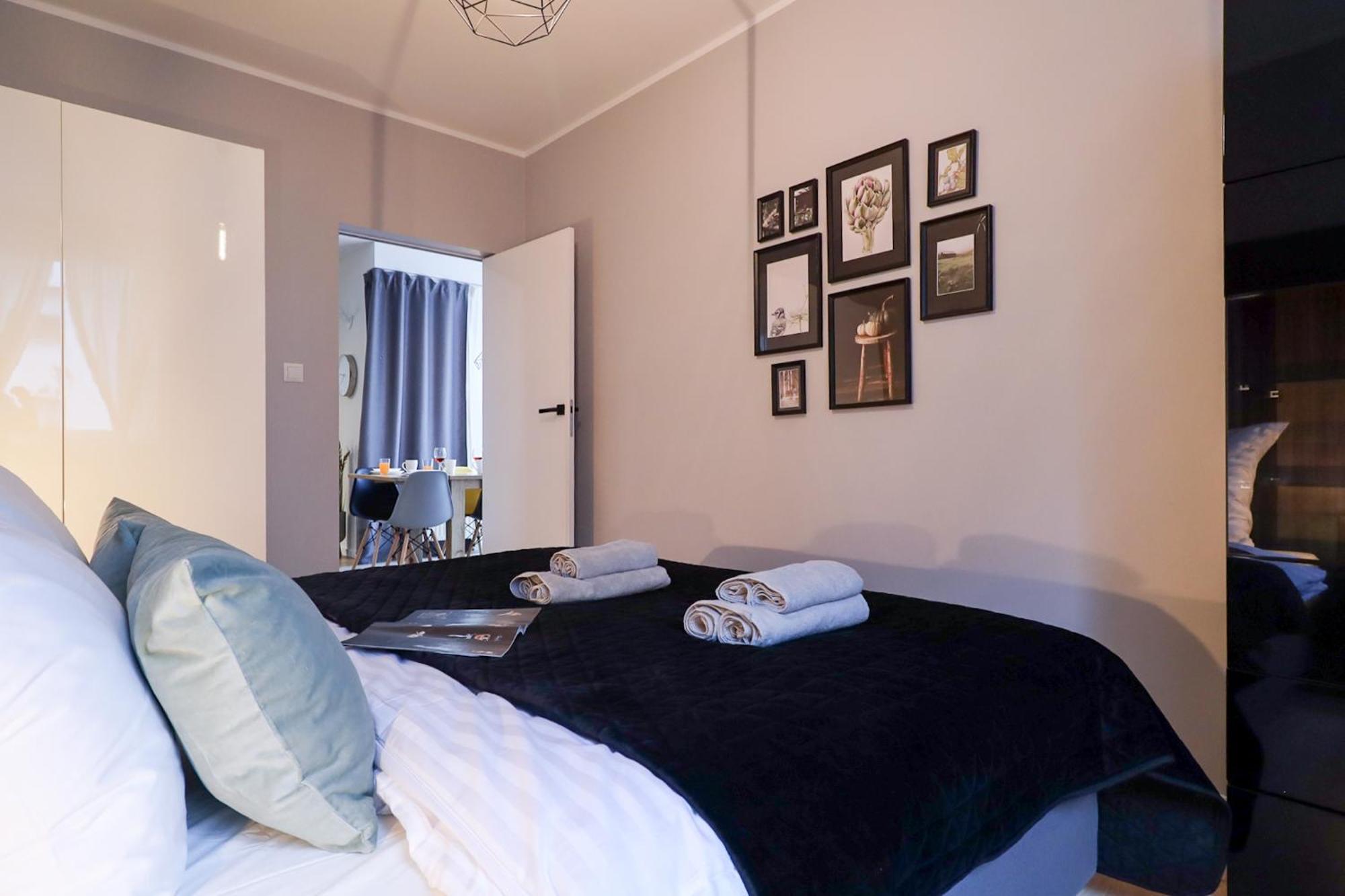 Six Dreams Spot Apartment พอซนาน ภายนอก รูปภาพ