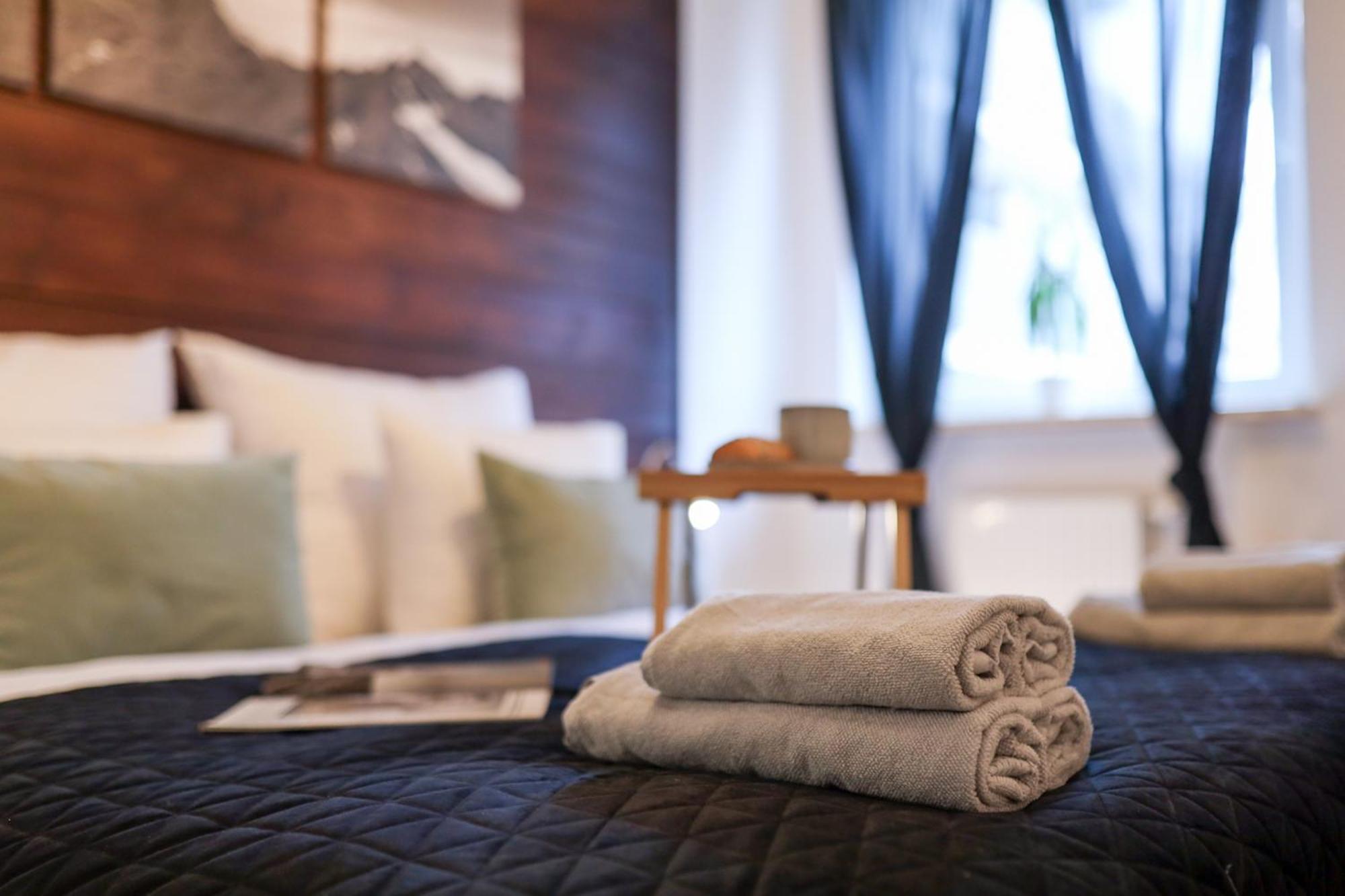 Six Dreams Spot Apartment พอซนาน ภายนอก รูปภาพ