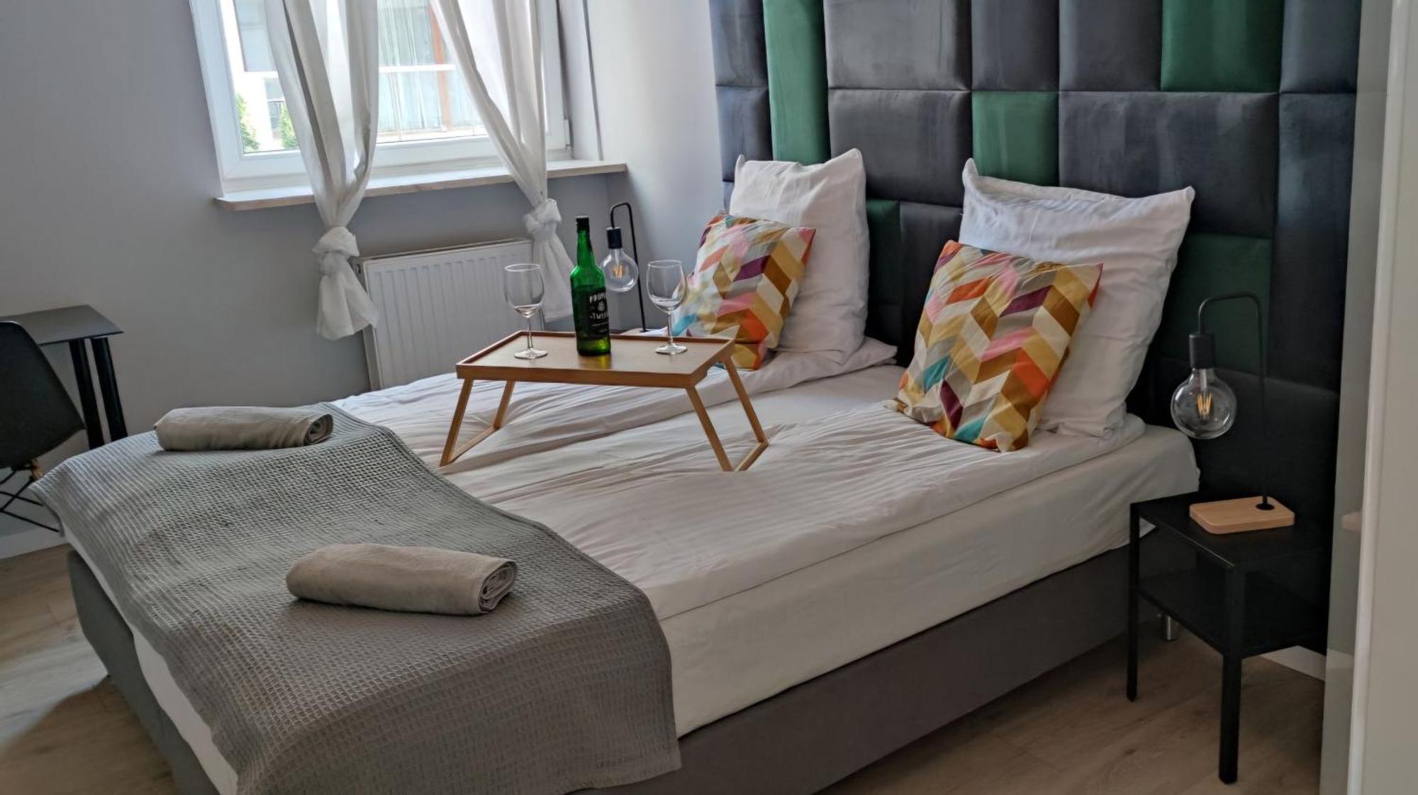 Six Dreams Spot Apartment พอซนาน ภายนอก รูปภาพ